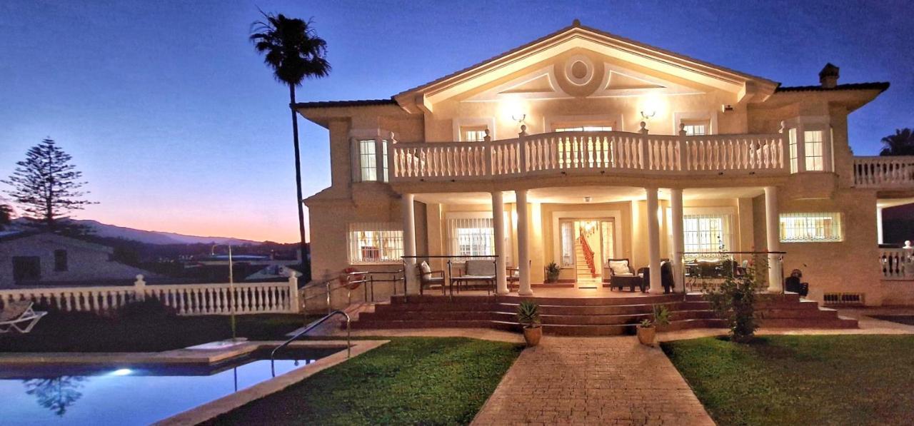 Golden Villa Costa Del Sol - Big Private Pool - Bbq - Good Location Fuengirola Buitenkant foto