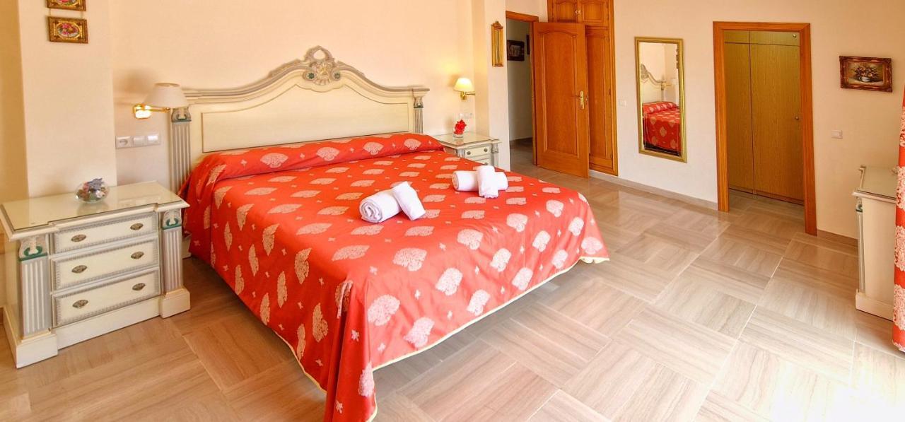 Golden Villa Costa Del Sol - Big Private Pool - Bbq - Good Location Fuengirola Buitenkant foto