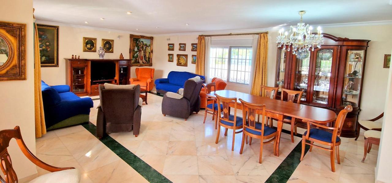 Golden Villa Costa Del Sol - Big Private Pool - Bbq - Good Location Fuengirola Buitenkant foto